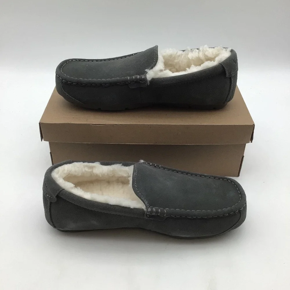 Koolaburra by UGG Mens‎ Dark Gray Suede Tipton Moccasin Slippers Size 8 NEW